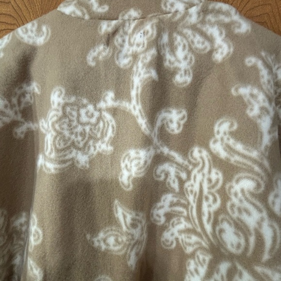 Women's Tan Button-Up Cape/Poncho - Picture 6 of 8